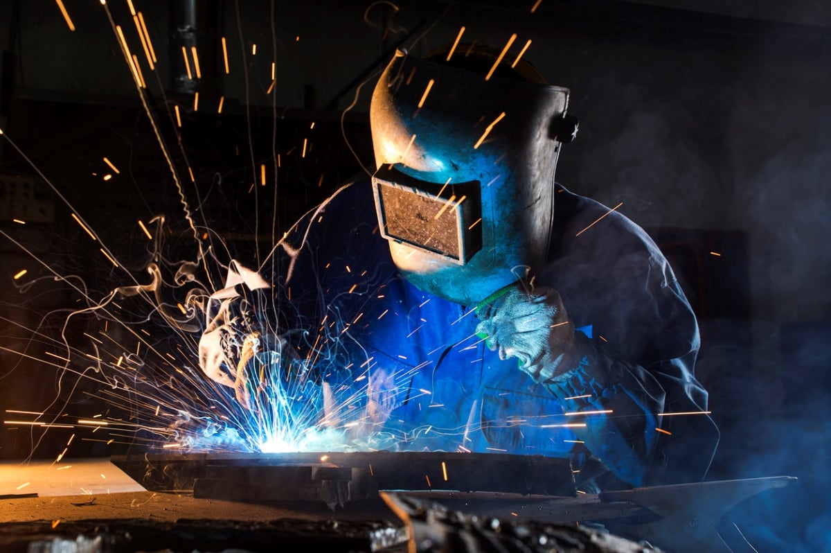 iStock-1310455312-mig-vs-tig-welding-welding-sparks